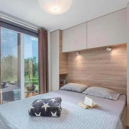 House Ive- Romantische Flucht- Jacuzzi- Pool- By Interhome Ferienhaus *